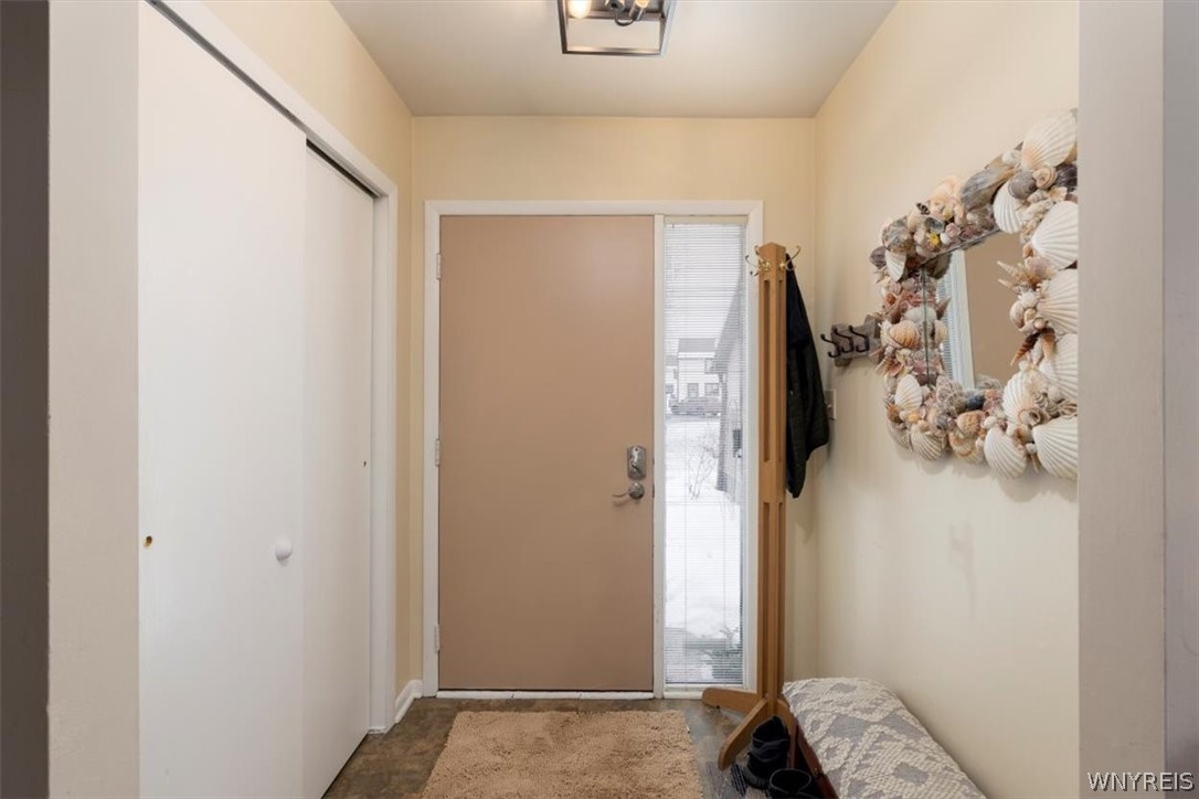 907 Charlesgate Circle