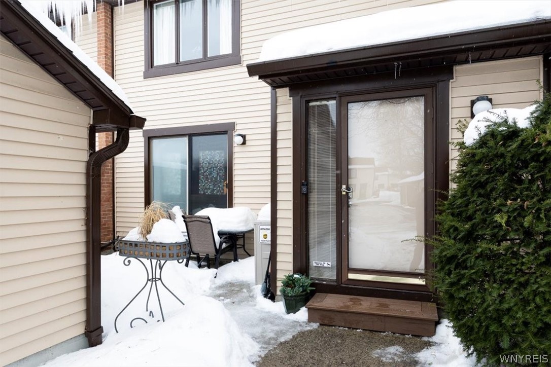 907 Charlesgate Circle