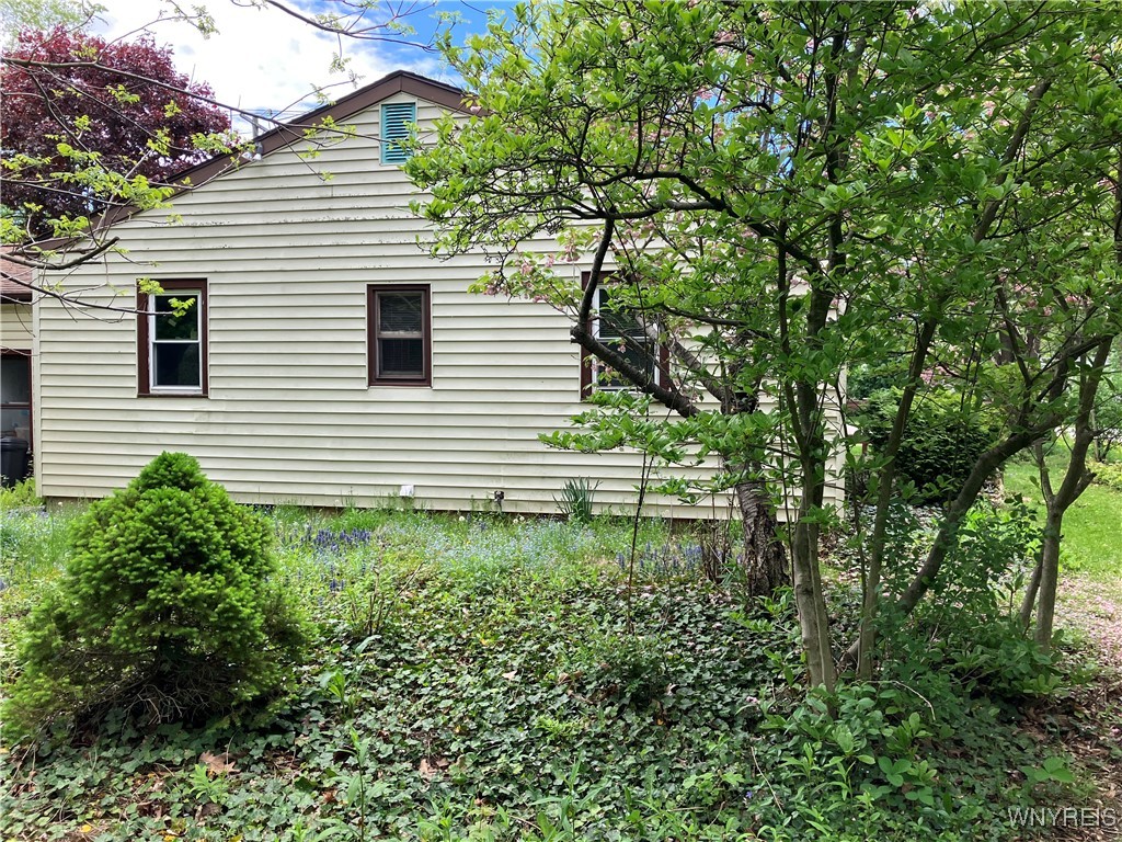 432 Sunset Drive, Hamburg, New York image 2
