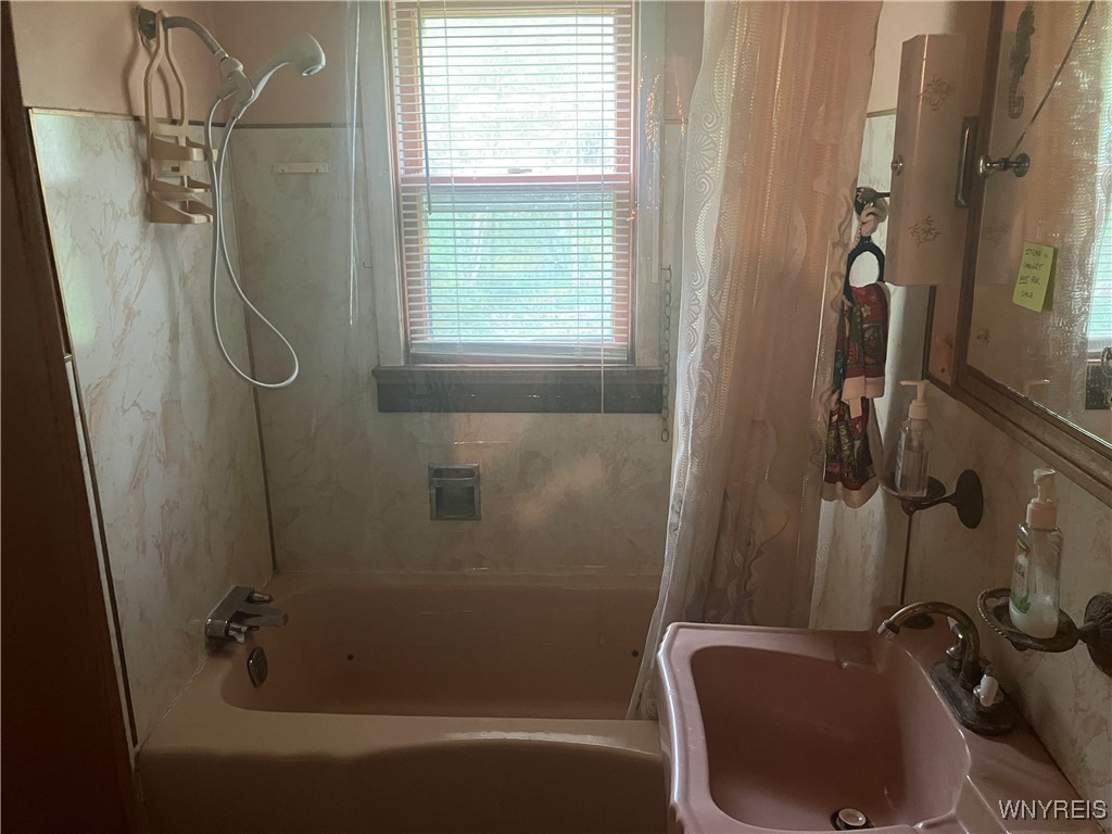 432 Sunset Drive, Hamburg, New York image 12