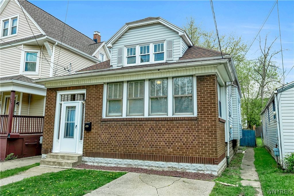Photo of 30 Ashton Place, Buffalo, NY 14220 (MLS # B1679620)