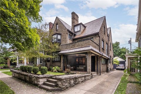 Photo of 27 Argyle Park, Buffalo, NY 14222 (MLS # B1552642)