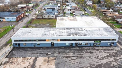 Photo of 2425 Hyde Park Boulevard, Niagara Falls, NY 14305 (MLS # B1681533)
