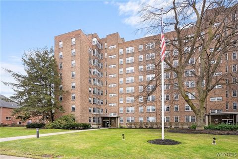 Photo of 731 W Ferry Street #2GH, Buffalo, NY 14222 (MLS # B1589847)