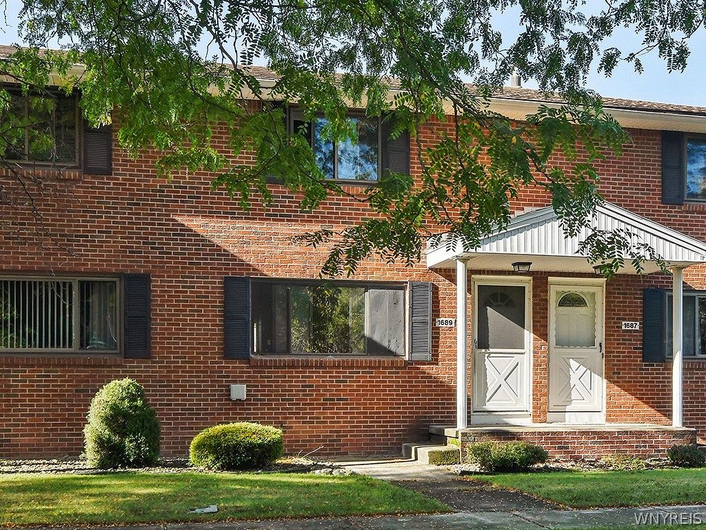 Photo of 1689 Orchard Park Road, West Seneca, NY 14224 (MLS # B1667370)