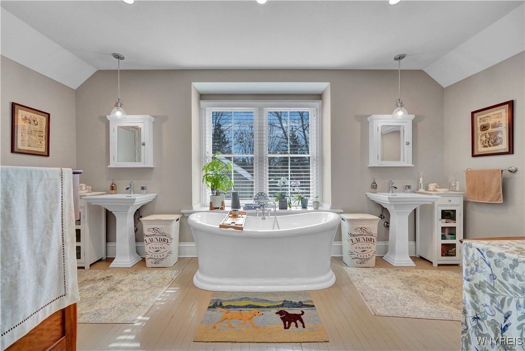 429 Oakwood Avenue, Aurora, New York image 28