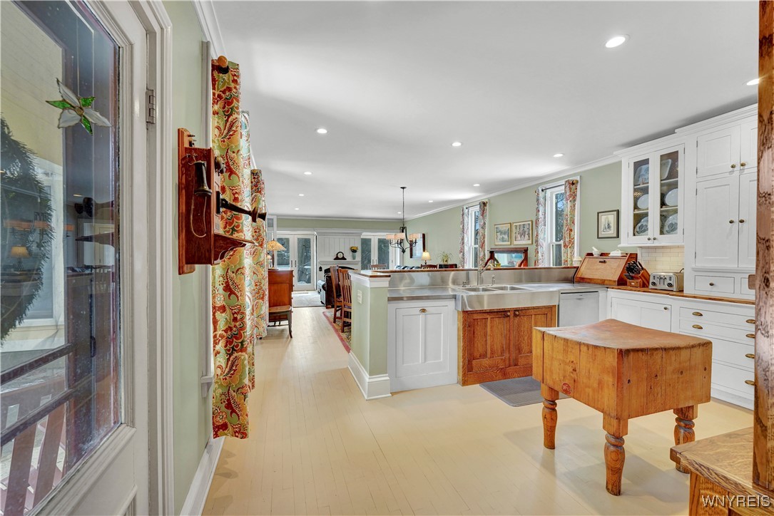 429 Oakwood Avenue, Aurora, New York image 13