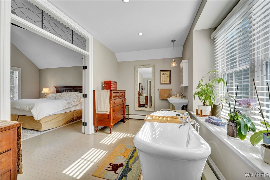 429 Oakwood Avenue, Aurora, New York image 31