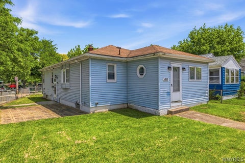 Homes For Sale - 493 Hyde Park Boulevard<br/> Niagara Falls, NY 14303