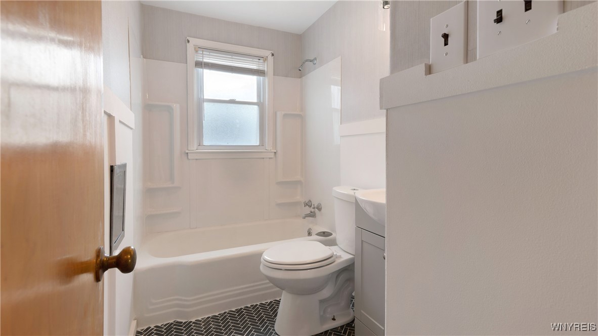76 Hoover Avenue, Tonawanda, New York image 16