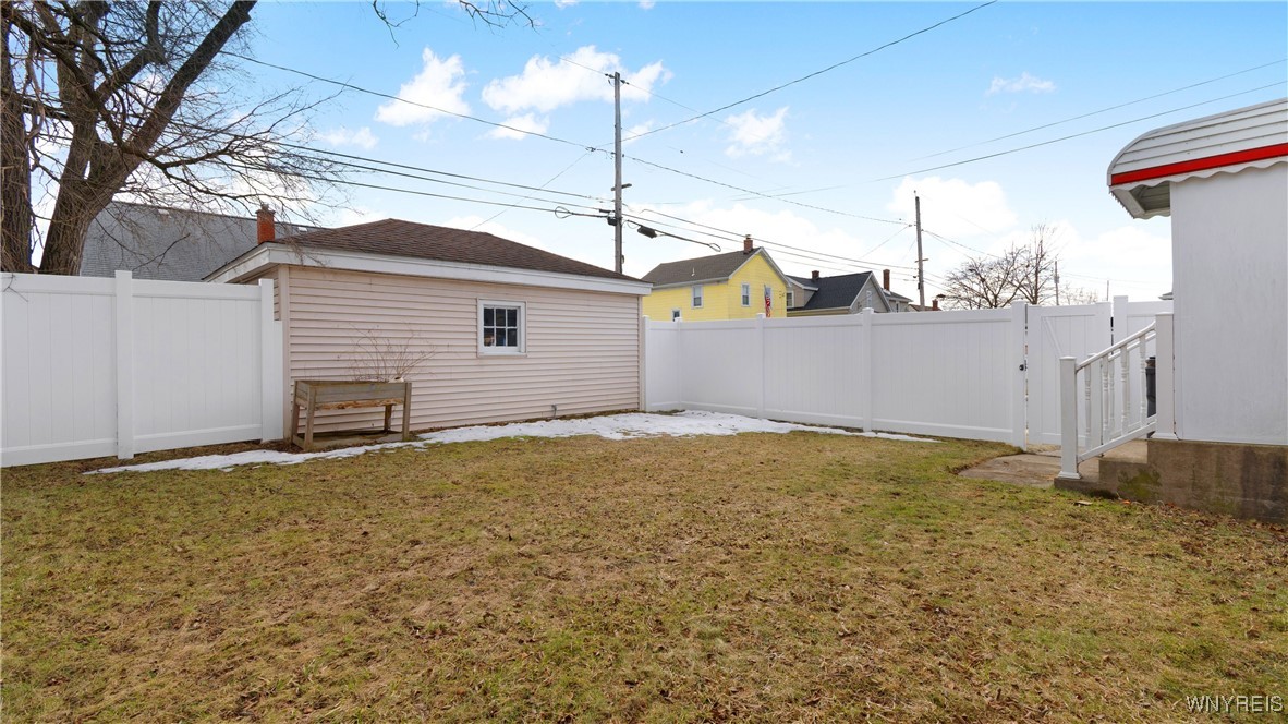 76 Hoover Avenue, Tonawanda, New York image 24