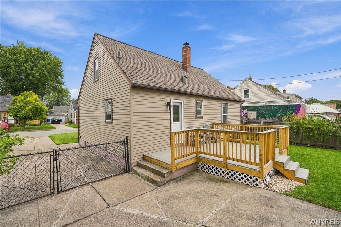 69 Layton Avenue