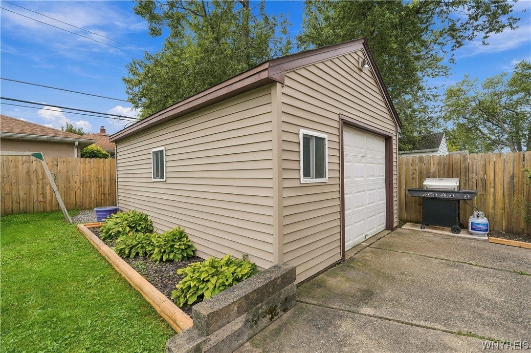 69 Layton Avenue