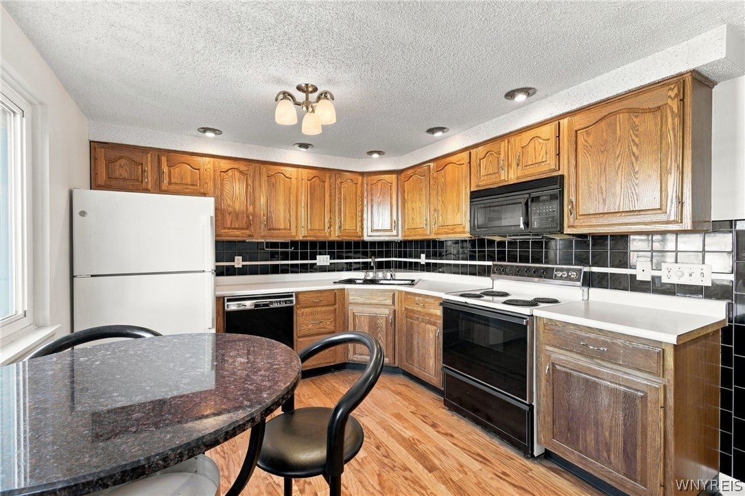 28 Stoneledge Court