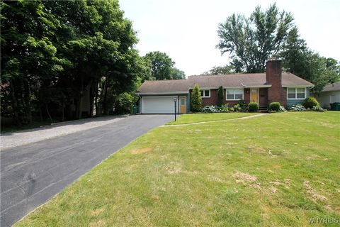 Photo of 8709 Nottingham Ter, Clarence, NY 14221 (MLS # B1660327)