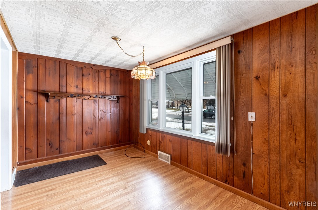 21 Canterbury Lane, Tonawanda, New York image 8