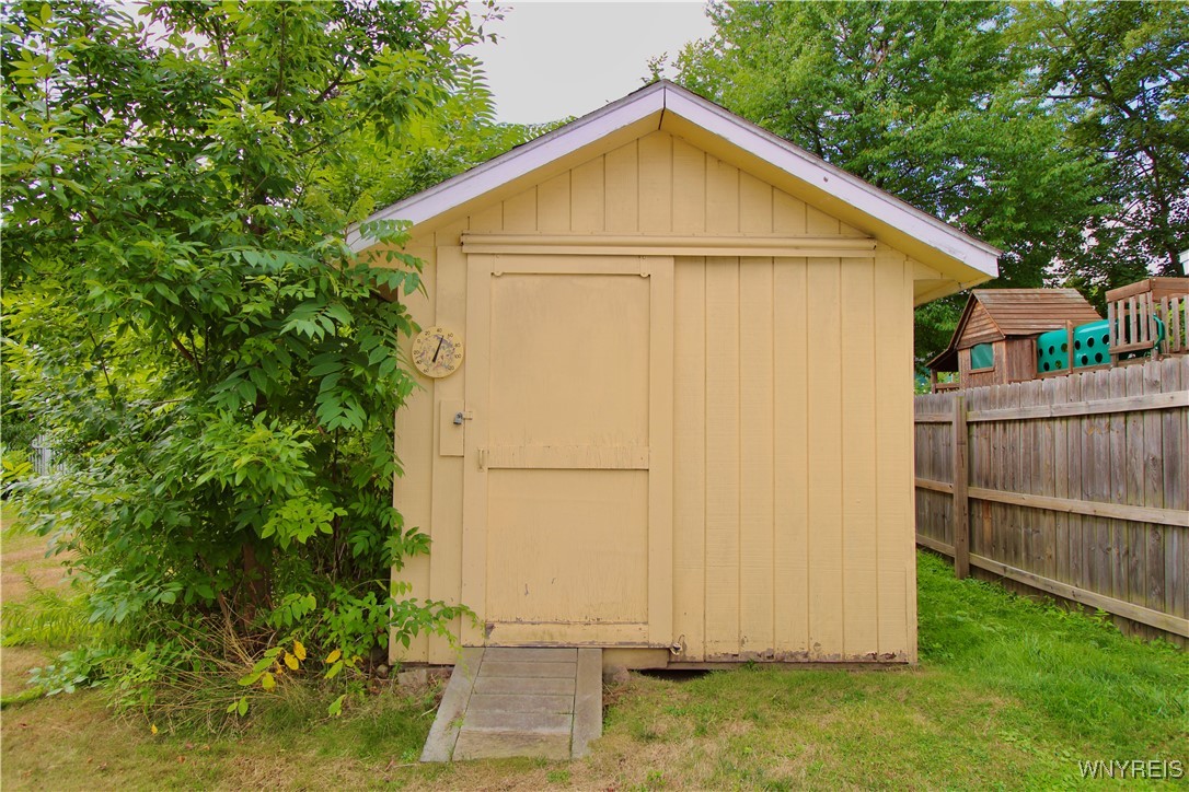 Ridgeway, New York 14103, United States, 4 Bedrooms Bedrooms, ,2 BathroomsBathrooms,Residential,Active,195632