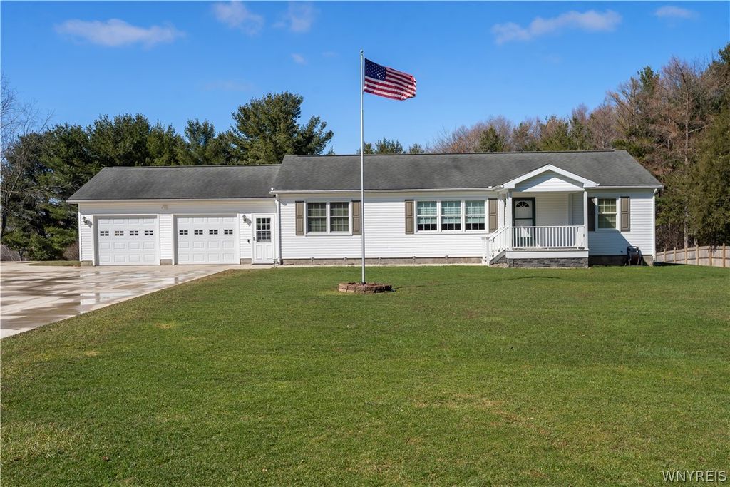 Photo of 6820 West View Drive, Perry, NY 14530 (MLS # B1668746)