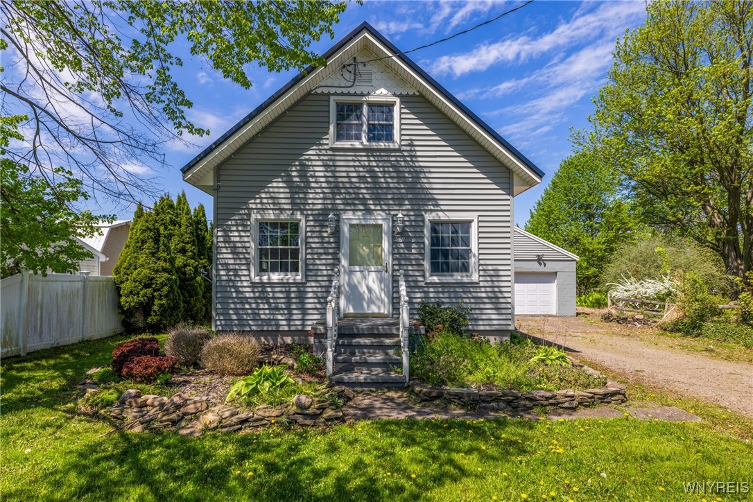 249 Bay Street, Wilson, New York image 2