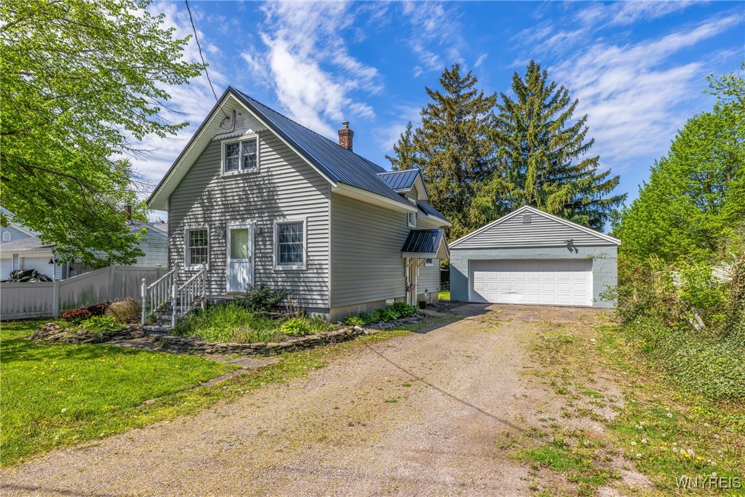 249 Bay Street, Wilson, New York image 3