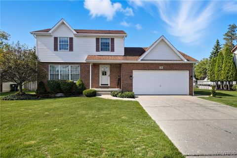 Photo of 8 Grafton Court, Lancaster, NY 14086 (MLS # B1644009)