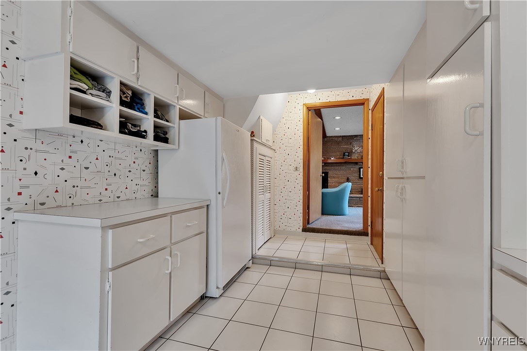 9325 Hunting Valley Road, Clarence, New York image 35