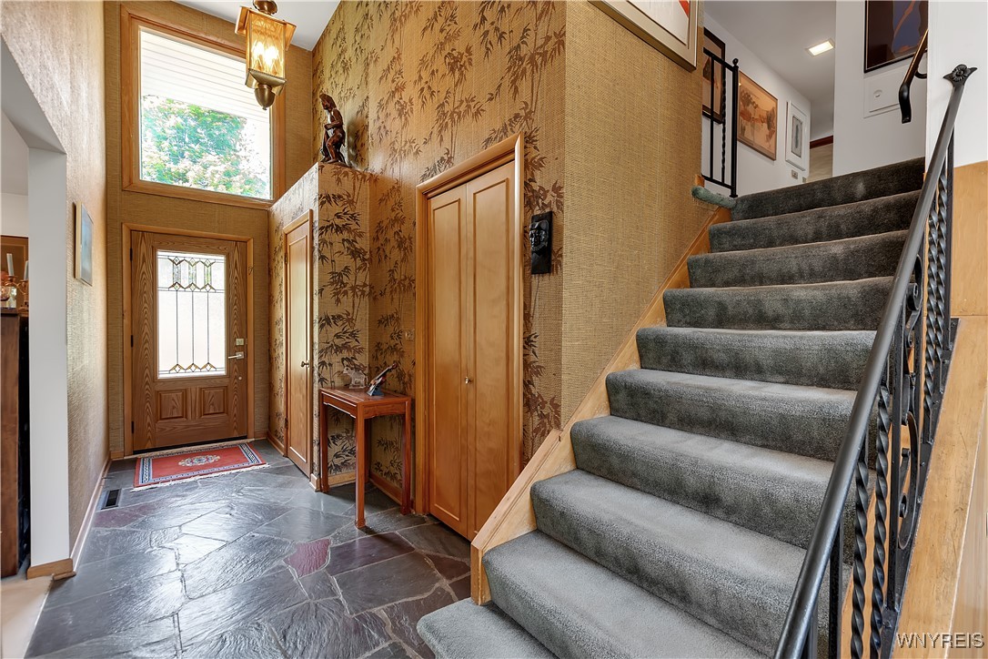 9325 Hunting Valley Road, Clarence, New York image 12