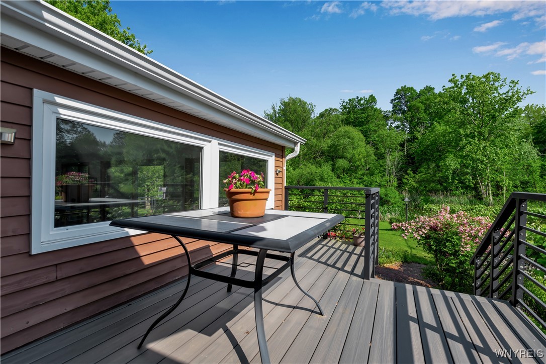 9325 Hunting Valley Road, Clarence, New York image 11