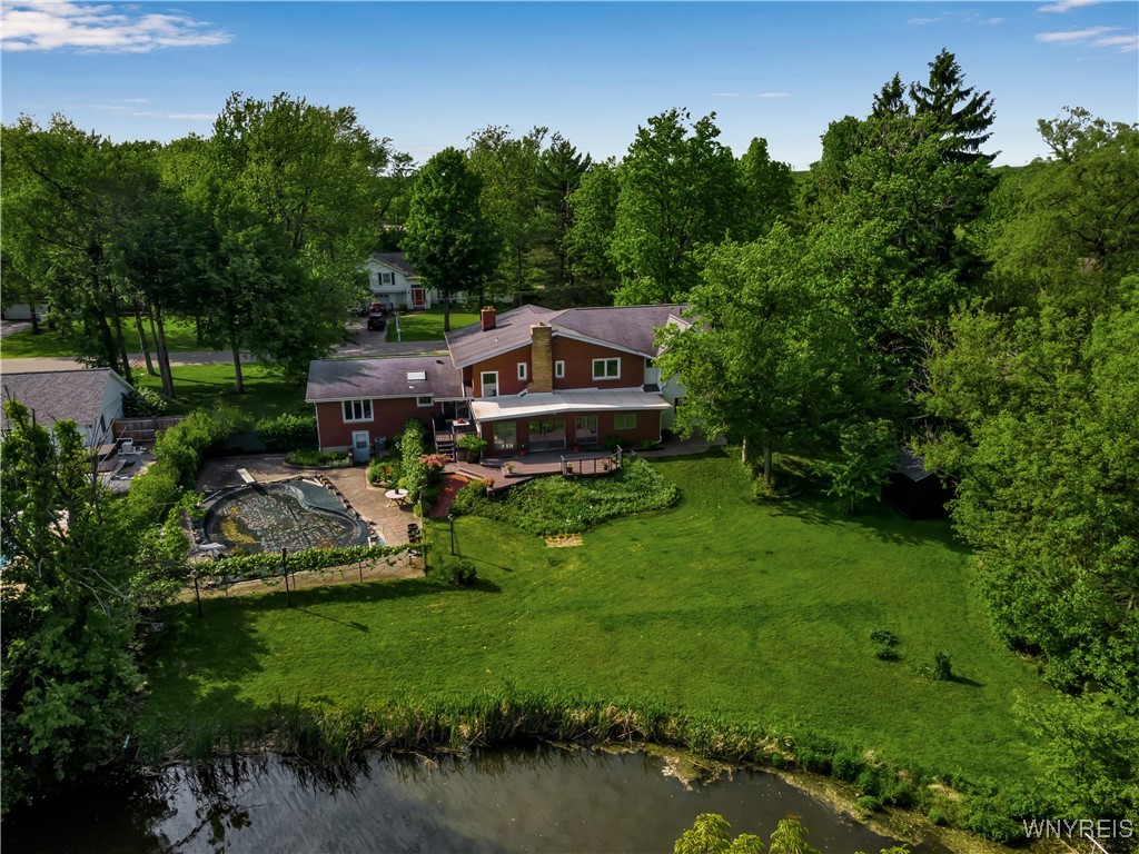 9325 Hunting Valley Road, Clarence, New York image 4