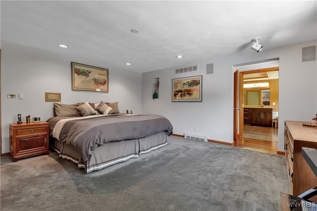 9325 Hunting Valley Road, Clarence, New York image 38
