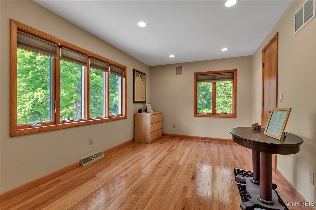 9325 Hunting Valley Road, Clarence, New York image 44