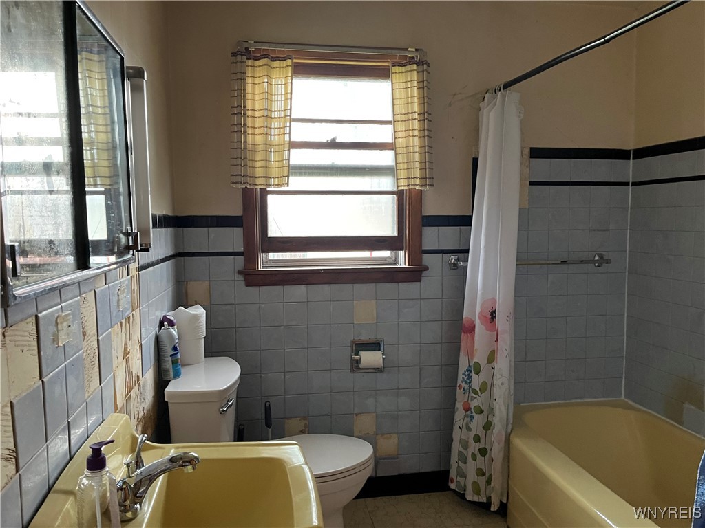 4679 Lake Shore Road, Hamburg, New York image 10