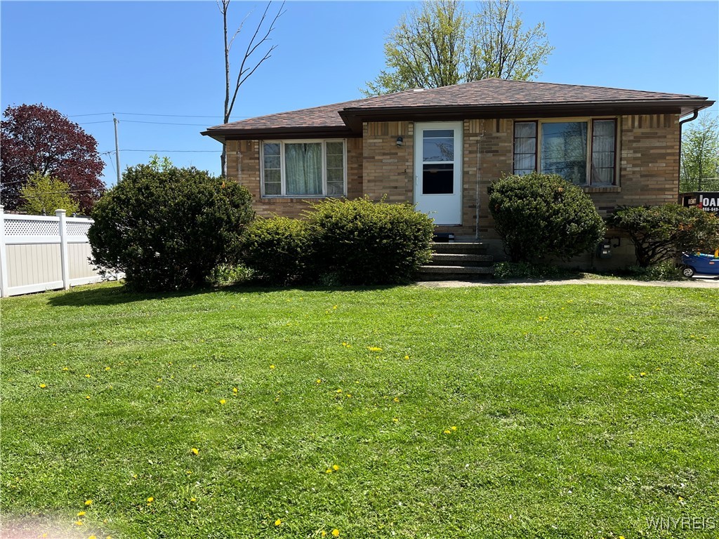 4679 Lake Shore Road, Hamburg, New York image 2