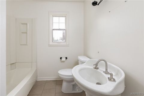 Tiny photo for 167 Royal Parkway W, Amherst, NY 14221 (MLS # B1689855)