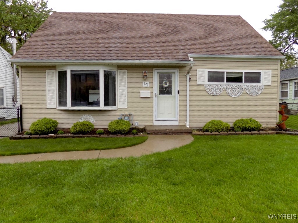 225 Fries Road, Tonawanda, New York image 1