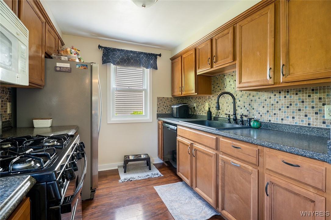 5104 Morgan Parkway, Hamburg, New York image 11
