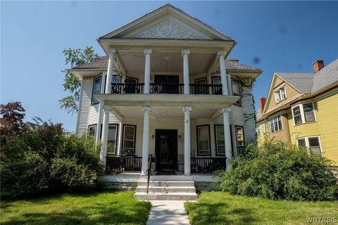 Photo of 6 Granger Place, Buffalo, NY 14222 (MLS # B1526550)