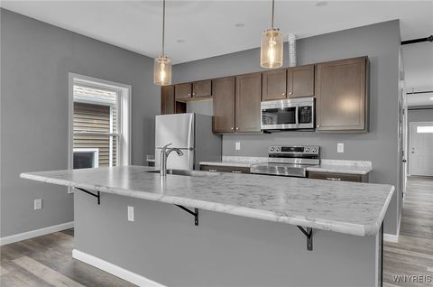 Tiny photo for 140 Seymour Street #Upper, Buffalo, NY 14210 (MLS # B1660771)