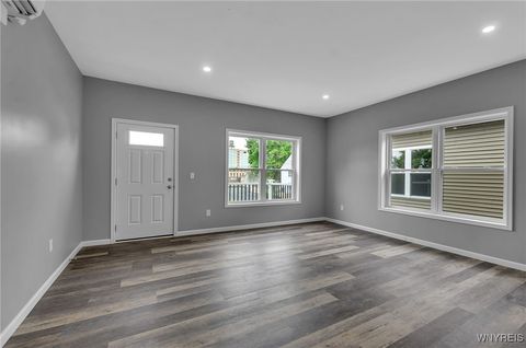 Tiny photo for 140 Seymour Street #Upper, Buffalo, NY 14210 (MLS # B1660771)