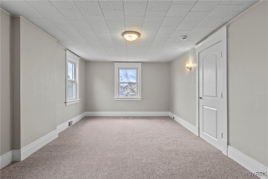 199 E Hazeltine Avenue, Tonawanda, New York image 15