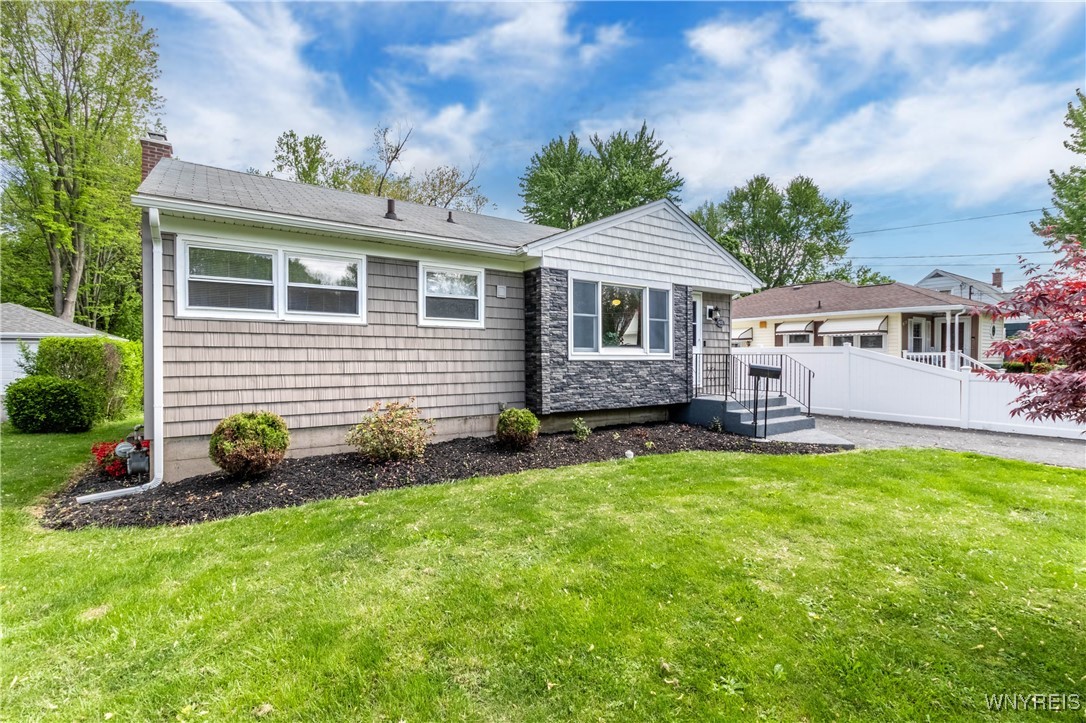 805 Ruie Road, North Tonawanda, New York image 2