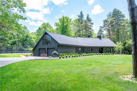 Homes For Rent - 11 Chase Road<br/> Orchard Park, NY 14127