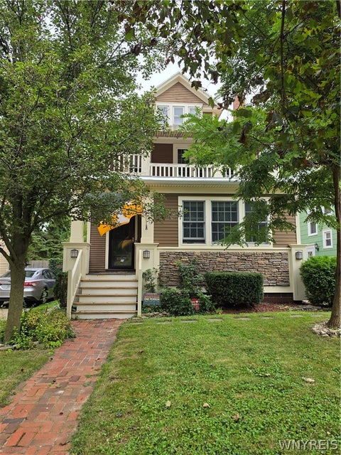 Photo of 765 Crescent Avenue, Buffalo, NY 14216 (MLS # B1716203)