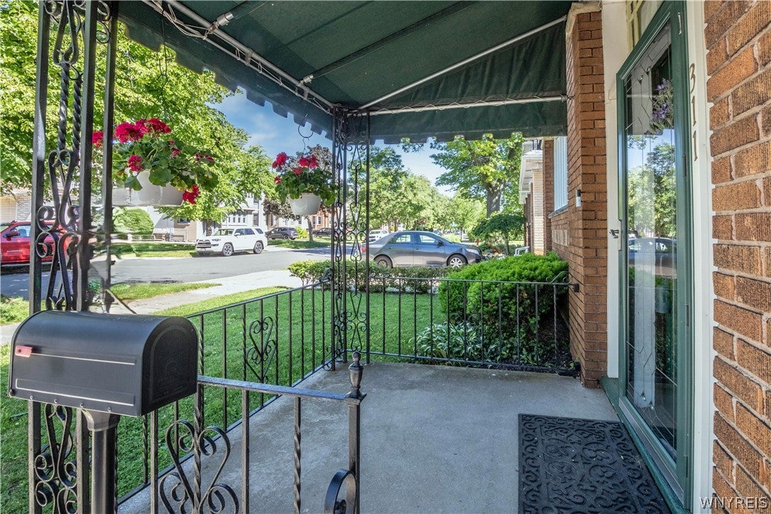 311 Sterling Avenue