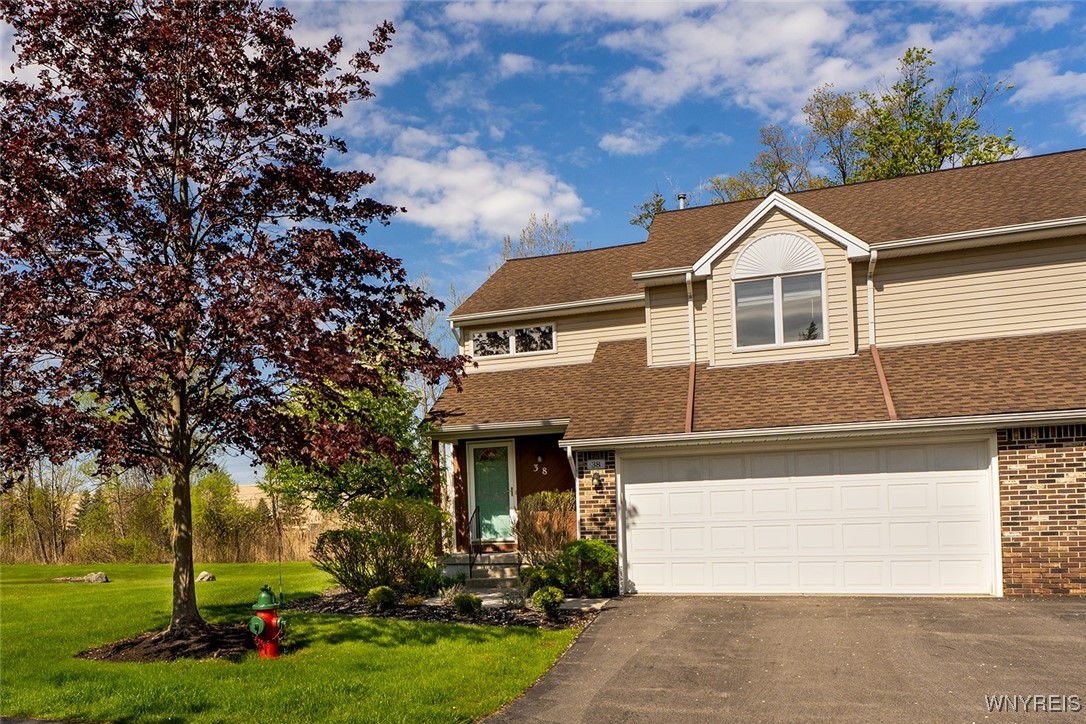 38 Northwood Drive, Lancaster, New York image 2