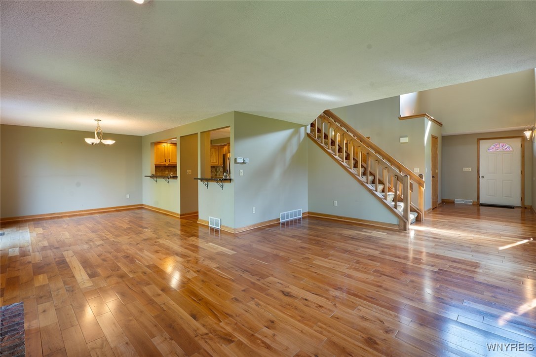 38 Northwood Drive, Lancaster, New York image 9