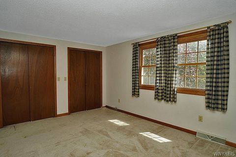 Tiny photo for 57 Wimbledon Lane, West Seneca, NY 14224 (MLS # B1684777)