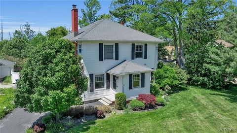 Homes For Sale - 5274 Columbia Avenue<br/> Hamburg, NY 14075