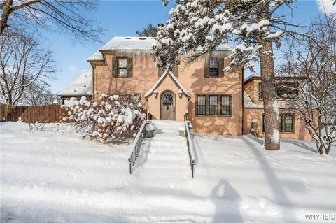 653 Parkway E Utica NY 13501