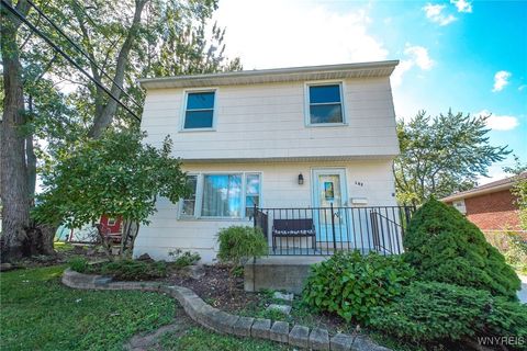 Photo of 182 Woodcrest Drive, Amherst, NY 14226 (MLS # B1636133)